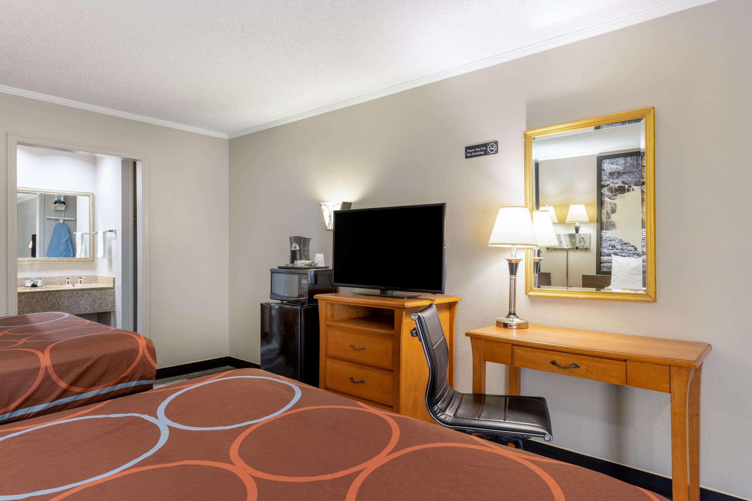 Super 8 By Wyndham Kansas City Airport North Exteriör bild