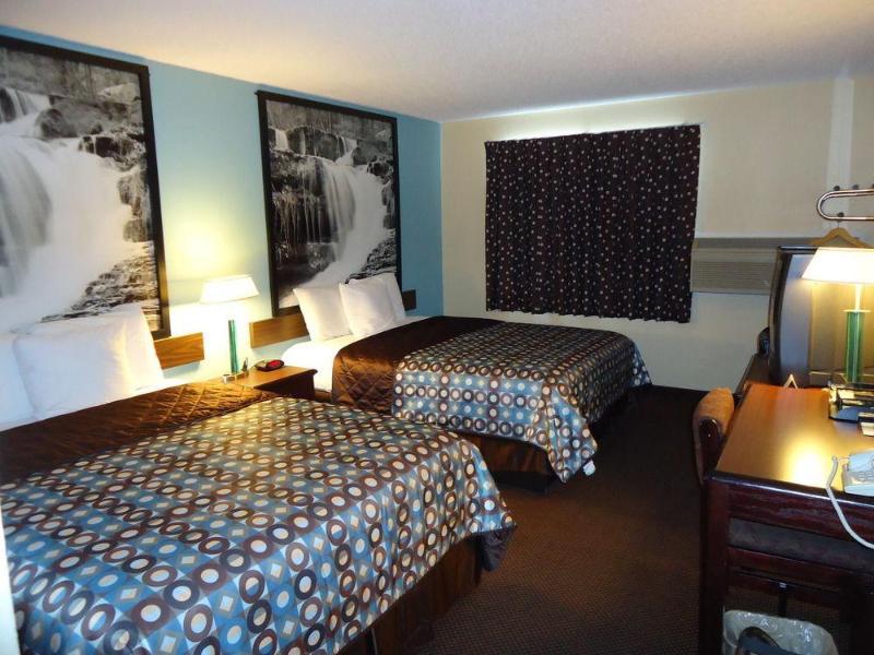 Super 8 By Wyndham Kansas City Airport North Exteriör bild