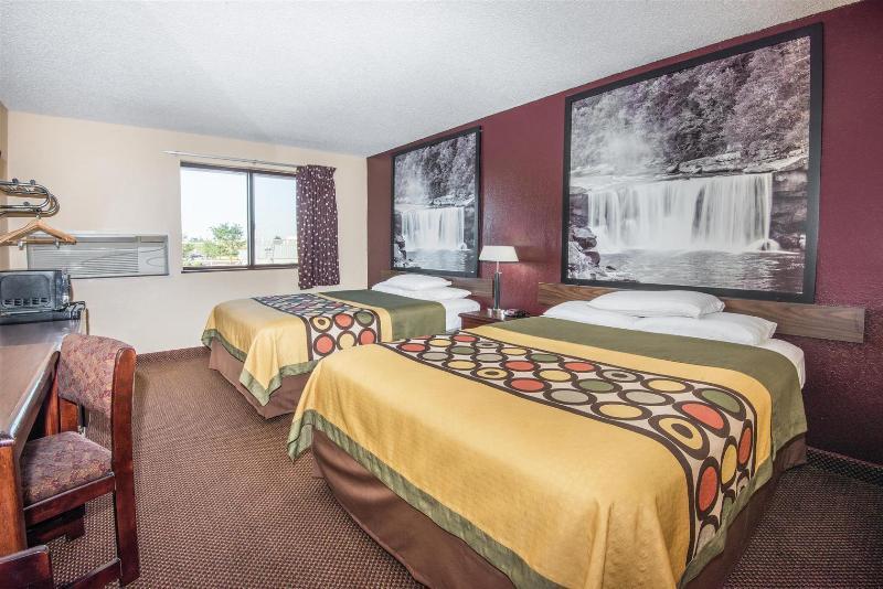 Super 8 By Wyndham Kansas City Airport North Exteriör bild