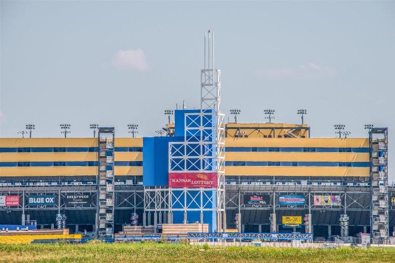 Super 8 By Wyndham Kansas City Airport North Exteriör bild